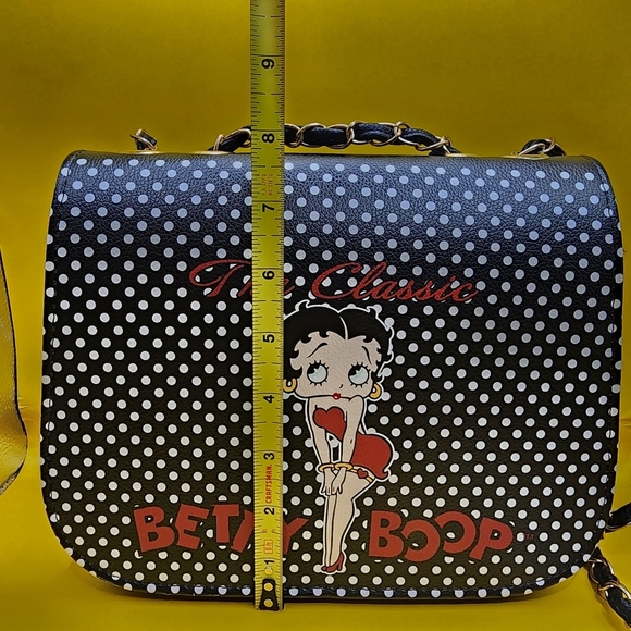 NWT Betty Boop Shoulder Bag 10x8 Crossbody Purse Polka Dot Magnetic Snap Vegan - Picture 11 of 12